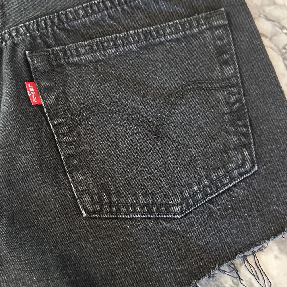 NWT! Levi's 501 Women's High Rise Black Jean Shorts - Picture 7 of 7